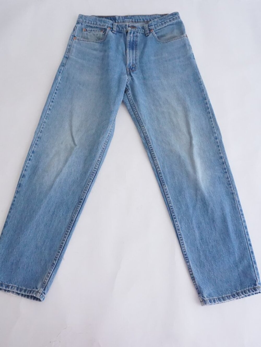 Levi's Blue Light Wash 550 Relaxed Fit Tapered Leg High Rise Cotton Jeans 34x32